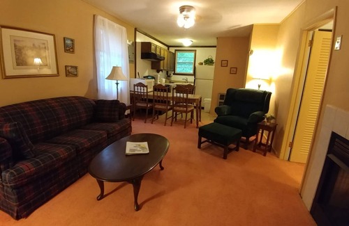 Cullowhee Cabin | Enjoy Watching The Horses Roam By From Your Front Porch