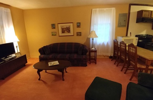 Cullowhee Cabin | Enjoy Watching The Horses Roam By From Your Front Porch