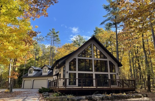 Sturgeon Bay House | Enjoy your stay in Door County at this Cozy and Spacious Cabin