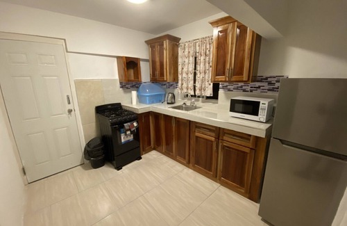 Port Antonio House | Enjoy your vacation/holiday in this beautifully one-bedroom unit