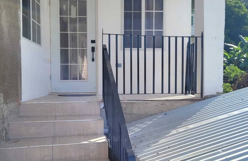 Port Antonio House | Enjoy your vacation/holiday in this beautifully one-bedroom unit