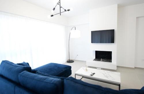 Patras Apartment | Ennea Suites-Frost suite