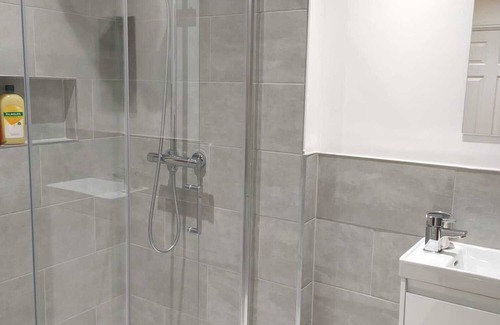 Long Eaton House | Ensuite Double Room In Nottingham