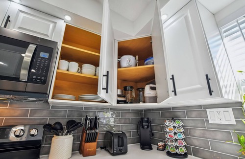 Bayonet Point House | Entire 2-bedroom house with three beds, AC and WiFi in Port Richey