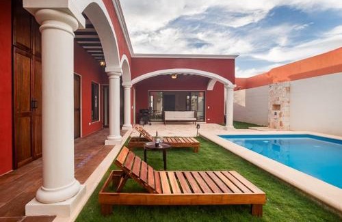 Chichen Itza - Valladolid Villa | Entire 3bd Home Villa-Home-with Private Pool and Patio