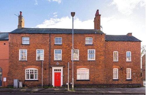 Leicester Apartment | Entire apartment- Syston The Joiners Yard