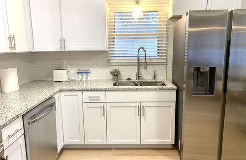 Bexley House | Entire, elegant, home in walkable upscale Bexley neighborhood