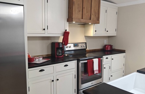 Coker Other | Entire Home! 3br 2ba sleeps up to 8! Only 9 miles from BryantDenny Roll Tide!