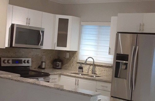 Hialeah House | Entire home 4bdrm 2 bath home W/Pool Miami/Hialeah area