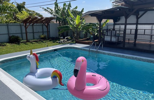 Hialeah House | Entire home 4bdrm 2 bath home W/Pool Miami/Hialeah area