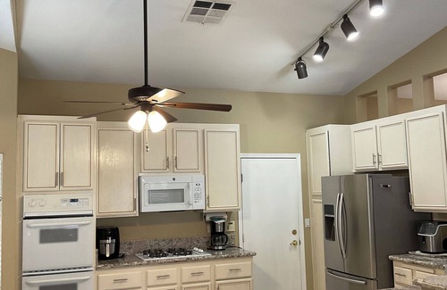 Sunrise Manor House | Entire Home In Las Vegas 3BDS/2BTH