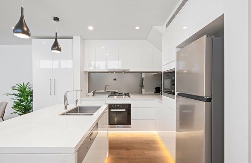 Rose Bay House | Entire home in North Bondi, Australia