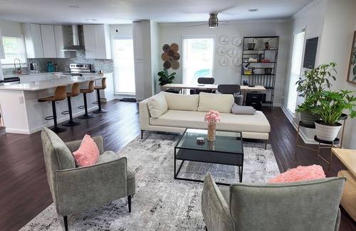 Belvedere Park House | Entire Home, Minutes to Atlanta!