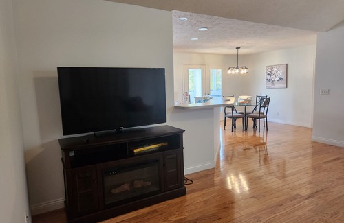 Newburgh House | Entire House For Rent