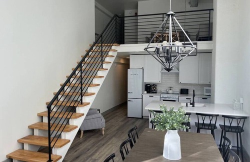 West Main Historic District Apartment | Entire Main St. Building · Entire Downtown Building w/7 suites! By Hollyhock