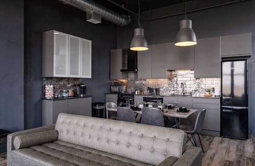 West Main Historic District Apartment | Entire Main St. Building · Entire Downtown Building w/7 suites! By Hollyhock