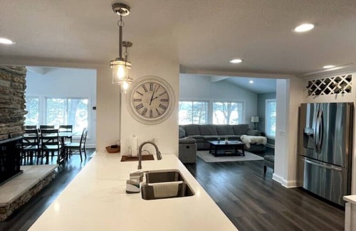 Honey Creek House | Entirely Remodeled 5 Bedroom 3 Full Bath Lake Home