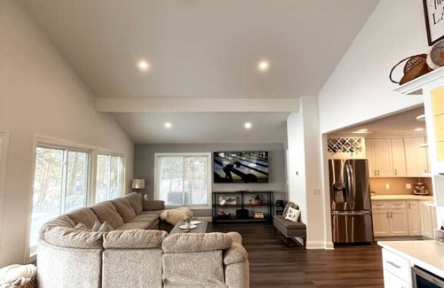 Honey Creek House | Entirely Remodeled 5 Bedroom 3 Full Bath Lake Home