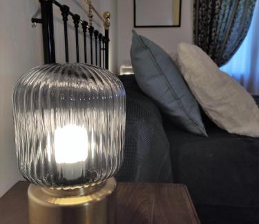 Carmona Apartment | Entretorres. Casa-dúplex en centro histórico.