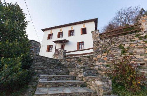 Makrynitsa Villa | Eremia Rustic House - Entire Villa in Pelion
