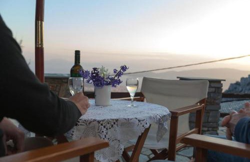 Makrynitsa Villa | Eremia Rustic House - Entire Villa in Pelion