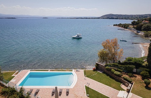 Eretria Villa | Eretria Luxurious Seafront Villa