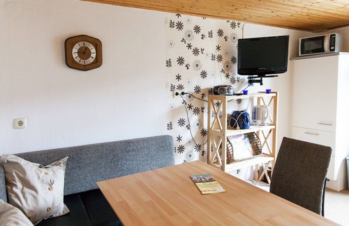 Ernst Apartment | Ernst Lakeside Escape