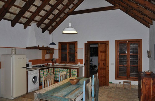 El Palmar House | Traditional Spanish house with private pool near the beach.