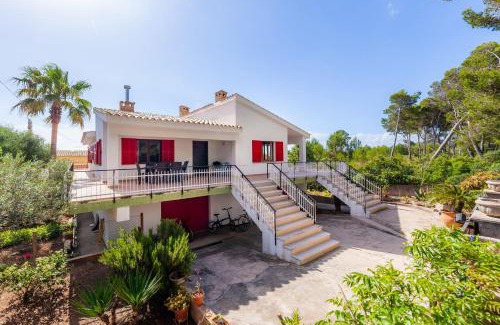 Es Carregador House | Es Pins