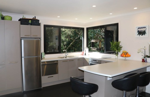 Waikanae House | Escape in Manu - Enjoy the best of the Kapiti Coast