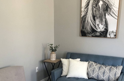 Reading House | Escape the Hustle and Bustle