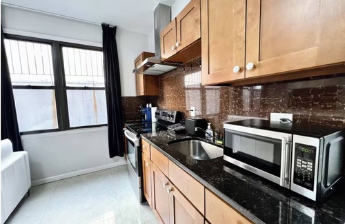 Chinatown Apartment | Escape to 2bd Apt with great Location!