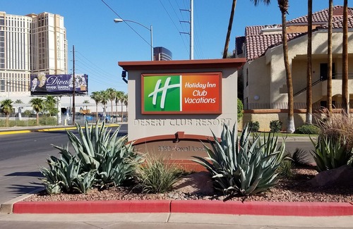 Las Vegas Condo | Escape to Luxury at Desert Club Resort - Your Ultimate Desert Oasis Awaits