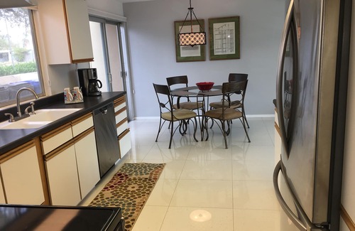 Racquet Club Estates Condo | Escape to Palm Springs Paradise