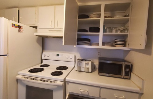 Bayview Condo | ESCAPE TO PARADISE St Petersburg Condo 💕 ideal for vacation or work from home