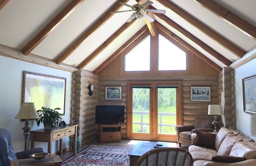 Bozeman Cabin | Escape to paradise. A 30 minute scenic drive from downtown Bozeman. n
