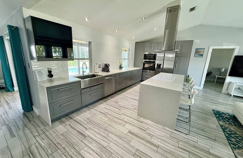 Lakeside Estates House | Escape to Paradise!Luxury Waterfront Heated Pool House in Tranquil Neighborhood!