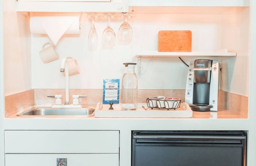 New Brighton Cottage | Escape to Wine Country in your independant Cottage in Downtown Calistoga