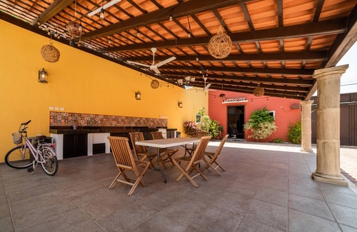 Centro Villa | Espectacular casona con alberca y jardines