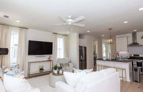 Oxford House | Essie's Place by Apex Short Term Stays