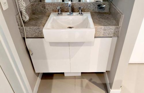 Pompeia Hotel | Estanconfor Santos - com vista mar