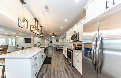 Marion House | Estate Home on at Lake of Egypt Sleeps 16 MAX