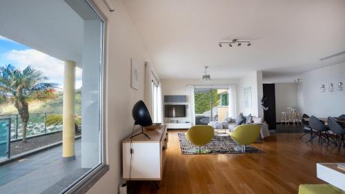 Calheta Villa | Estrela do Mar - by LovelyStay - Lovely, Sun Filled Villa