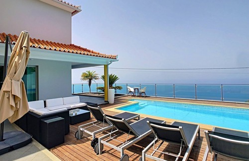 Calheta House | Estrela do Mar - Lovely, Sun Filled Villa