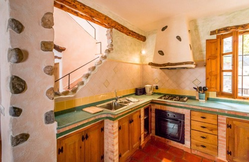 Guajar Faraguit House | Estrella: 2-bedroom with cave pool! Enjoy mountains, beach and Granada/Malaga