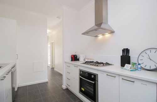 Falcon Apartment | Estuary Waterfront - View from your Courtyard!