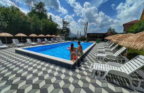 Sumece Resort | Etno Village Dolina Sreće