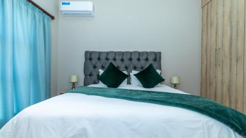 Mookgopong House | Euphoria Golfers letting House 405 Euphoria golf and life style estate