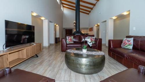 Mookgopong House | Euphoria Golfers letting House 405 Euphoria golf and life style estate