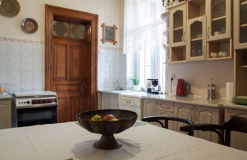 Lviv City Center Apartment | "Eva Stories" Movie Apartment in Львів